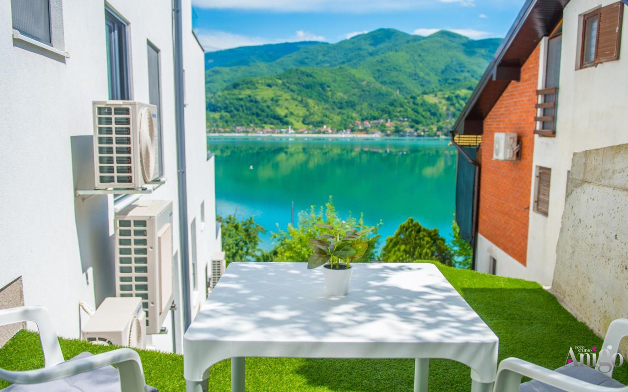 Royal Terrace Apartments Konjic Exterior photo